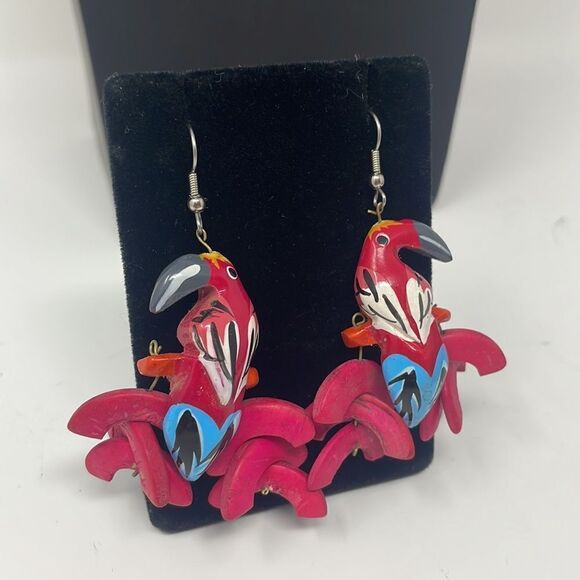 Vinatge Handmade Pink Wood Parrot Earring - Picture 6 of 6